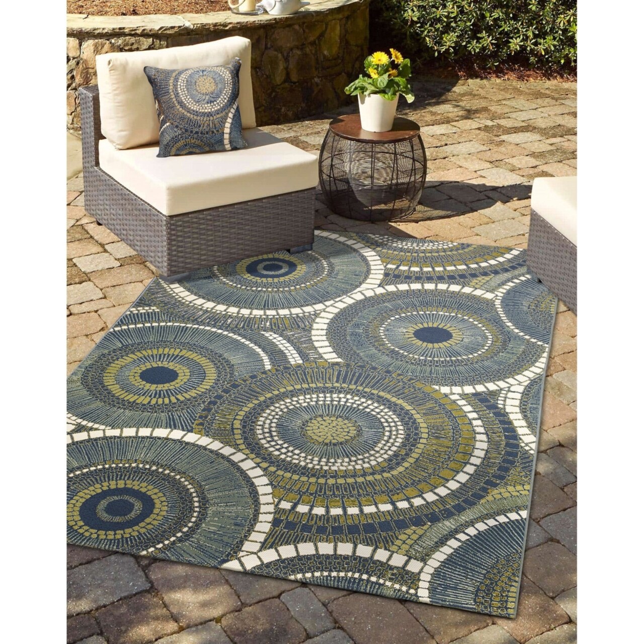 The Rug Department Liora Manne Marina Circles Indoor Outdoor Area Rug Azure